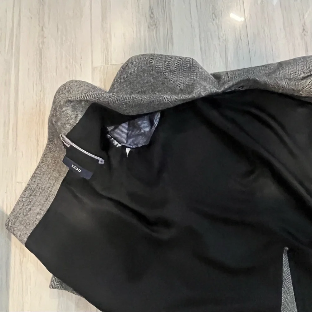 IZOD 100% wool Woolmark heather gray two button suit jacket
